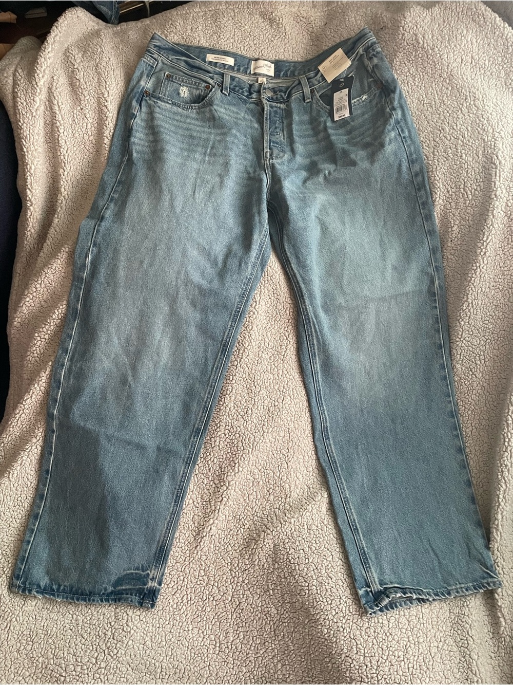 Light Blue women’s Mid Rise baggy 90s Fit Jeans